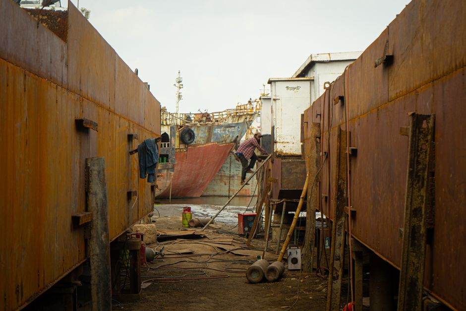 boat repair shop